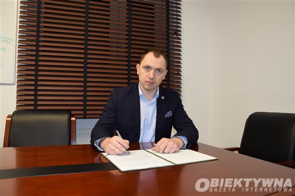 (R)ewolucja w Żabiej Woli - Obiektywna Gazeta Internetowa > Region > Powiat grodziski > Żabia Wola<br />
” style=”width:100%”><figcaption>
(R)ewolucja w Żabiej Woli – Obiektywna Gazeta Internetowa > Region > Powiat grodziski > Żabia Wola<br />
</figcaption></figure>
<p style=